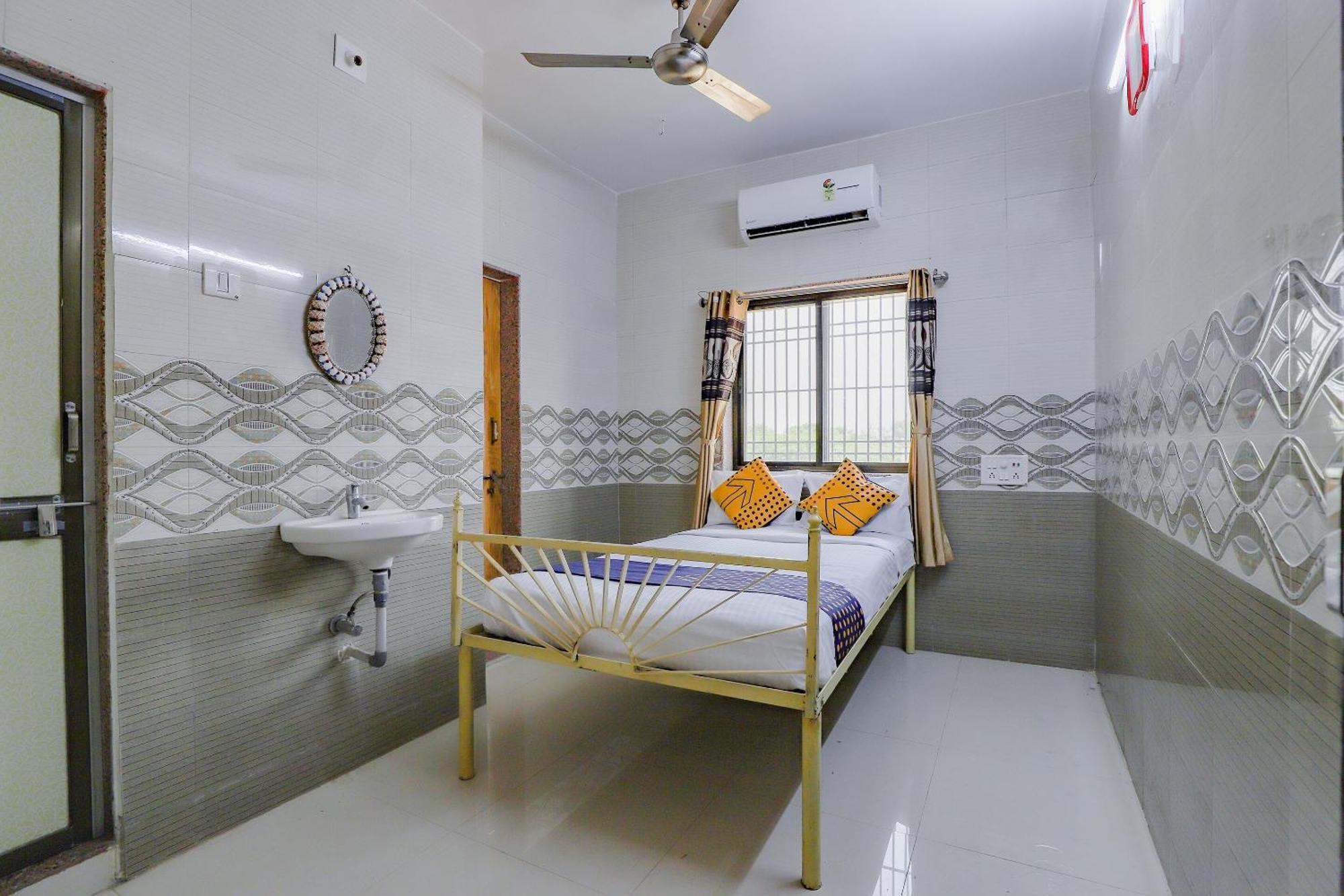 Spot On Jainsite Bhavan Palitana Luaran gambar